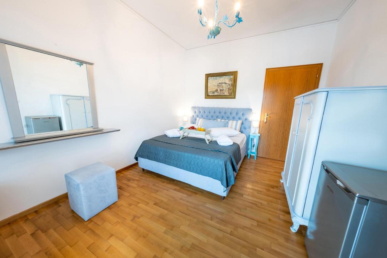 Xenia Apartment Nea Iraklitsa Bagian luar foto